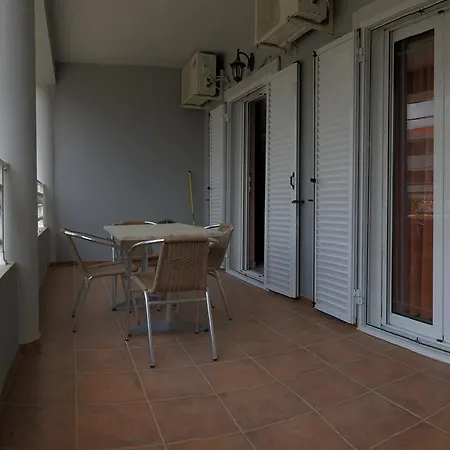 Apartment Avouris